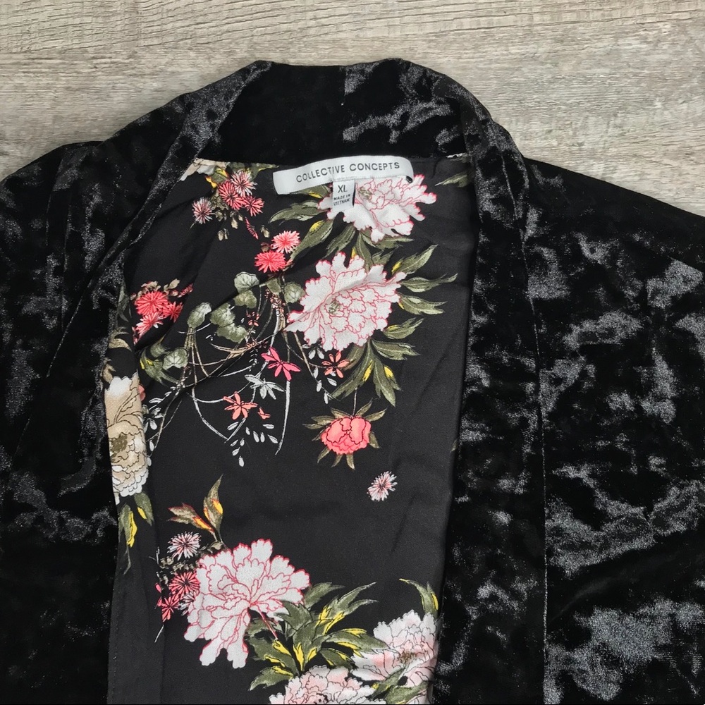 {Collective Concepts} Crushed Velvet Hillie Kimono - Picture 7 of 8